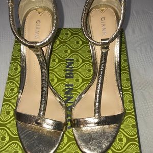 Gold Gianni Bini heels